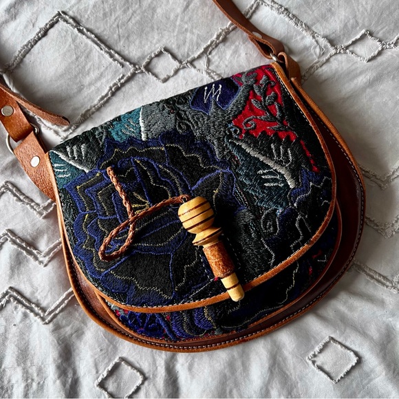 vintage embroidered leather crossbody bag - Picture 1 of 16